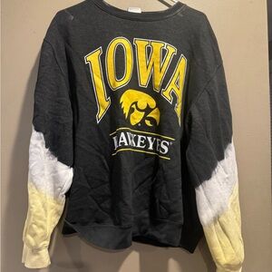 Iowa Hawkeyes crewneck